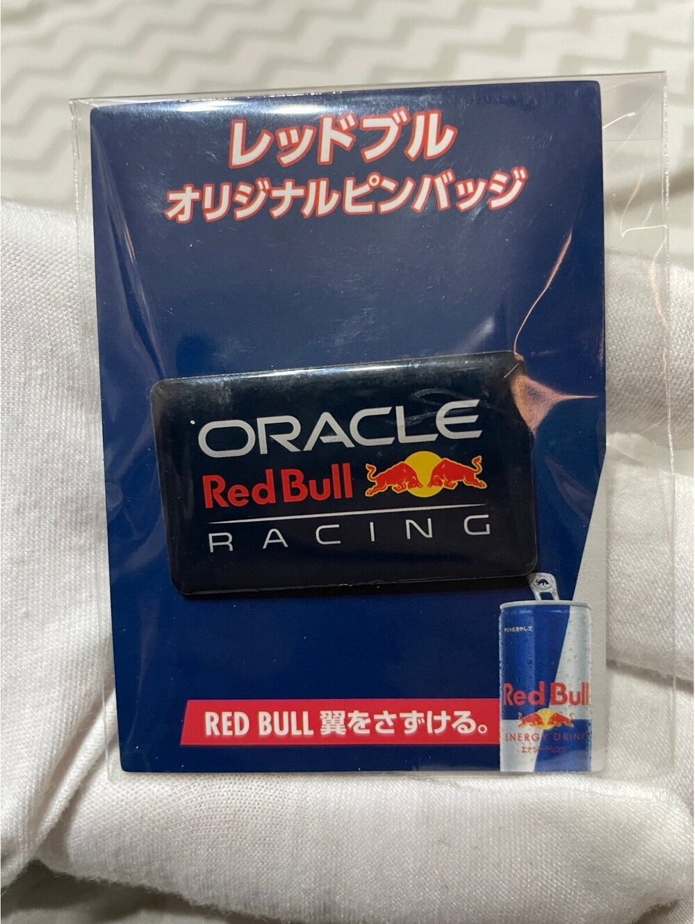Oracle Redbull Racing F1 Pin Badge Japan Exclusive Red Bull run.